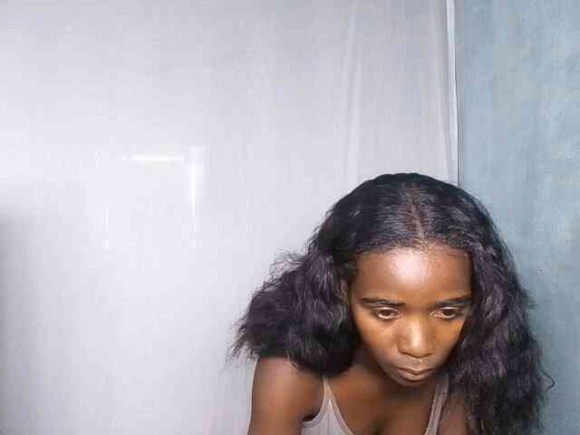 LADYQUEEN webcam