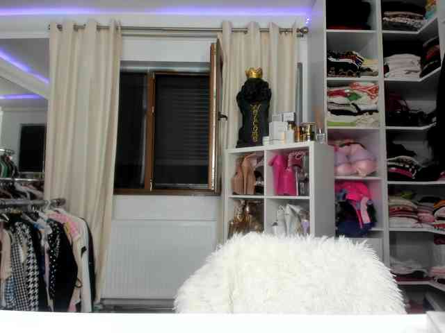 AstridVex webcam