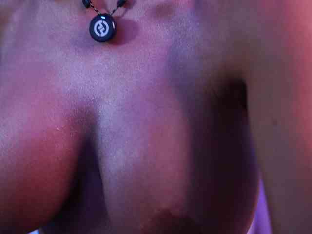 AstridVex webcam