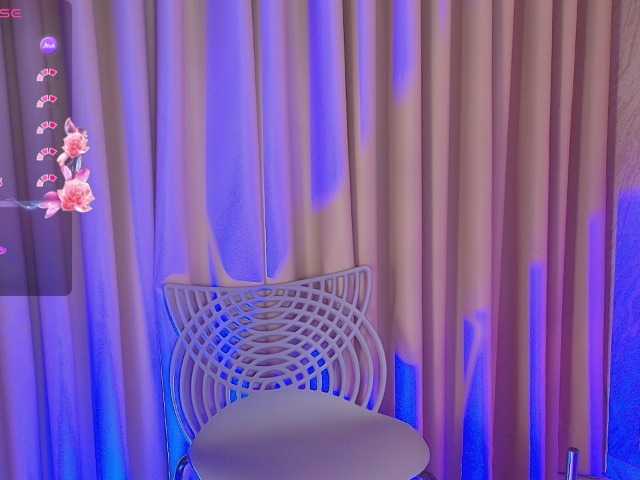 MinaWane live cam on BongaCams