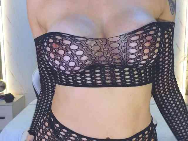 KristenBlue webcam