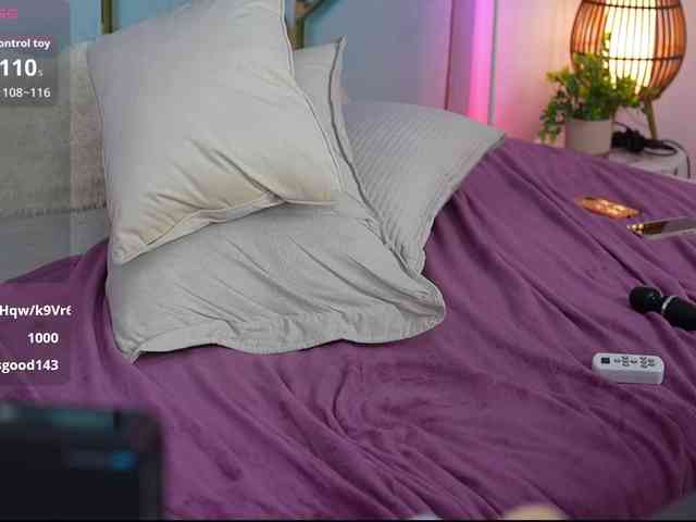BagiraMays webcam