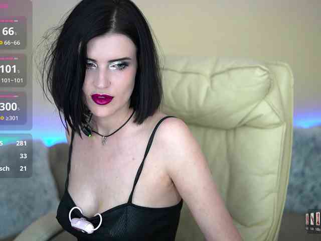 BagiraMays webcam