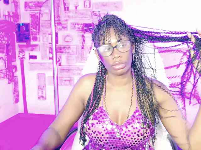 Modèle: naomicampbi