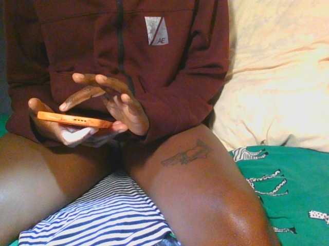 Midnightwhisper01 live cam on BongaCams