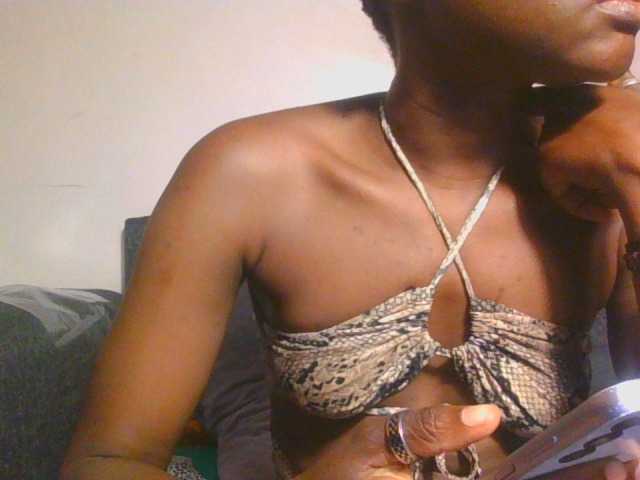 Midnightwhisper01 live cam on BongaCams