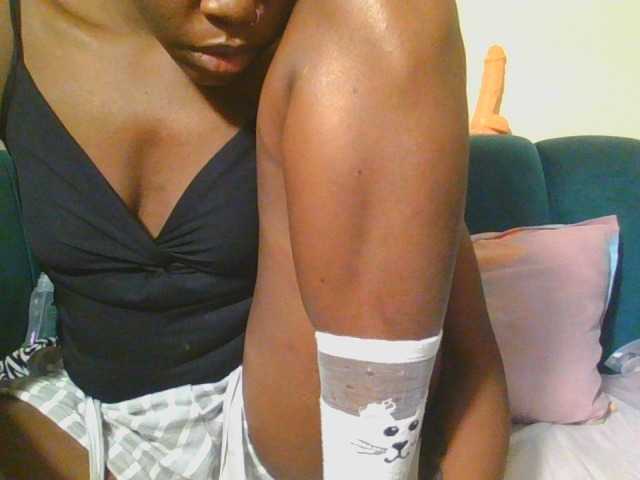 Midnightwhisper01 live cam on BongaCams