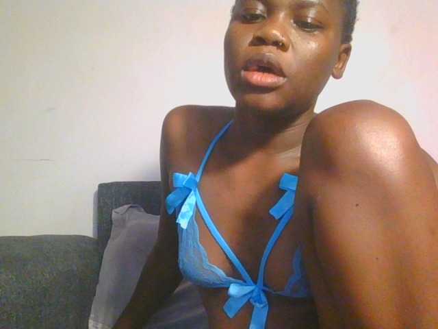 Midnightwhisper01 live cam on BongaCams