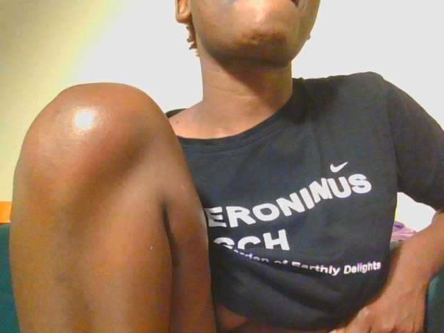 Midnightwhisper01 live cam on BongaCams