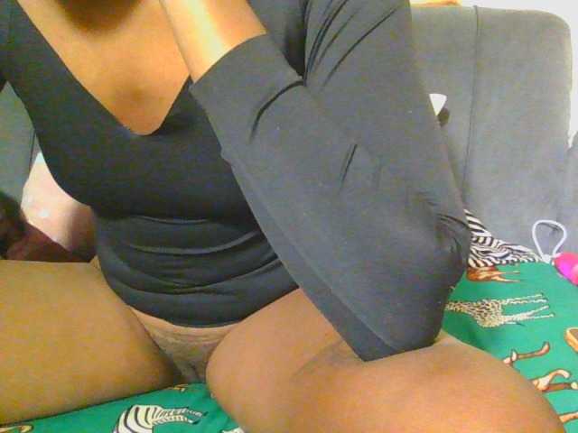 Midnightwhisper01 live cam on BongaCams