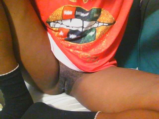 Midnightwhisper01 live cam on BongaCams
