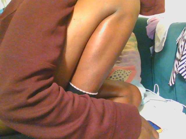 Midnightwhisper01 live cam on BongaCams