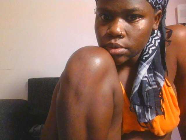 Midnightwhisper01 live cam on BongaCams