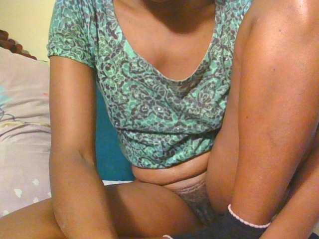 Midnightwhisper01 live cam on BongaCams