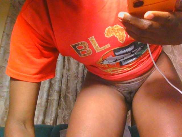 Midnightwhisper01 live cam on BongaCams