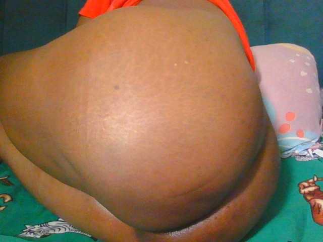 Midnightwhisper01 — live female cam