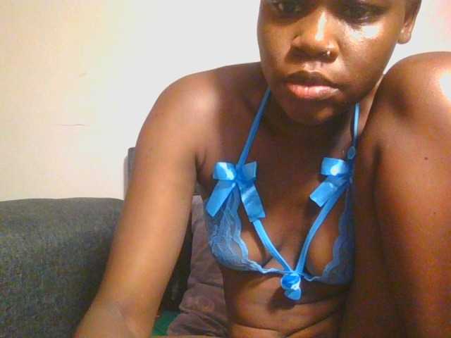 Midnightwhisper01 live cam on BongaCams