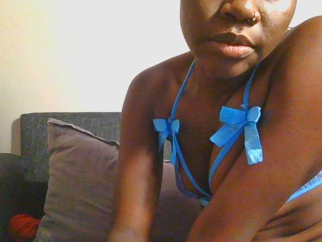 Midnightwhisper01 live cam on BongaCams