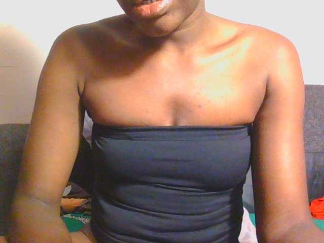 Midnightwhisper01 live cam on BongaCams