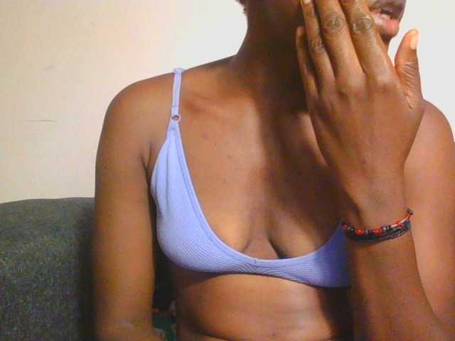 Midnightwhisper01 live cam on BongaCams