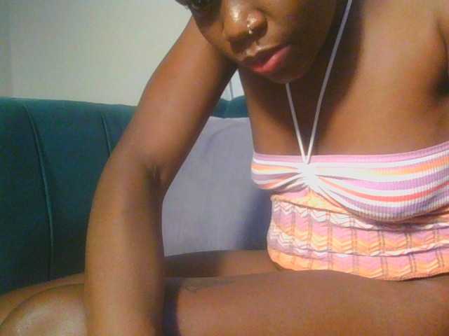 Midnightwhisper01 live cam on BongaCams