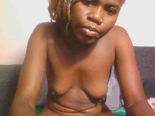 Midnightwhisper01 webcam