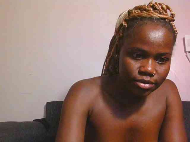 Midnightwhisper01 webcam