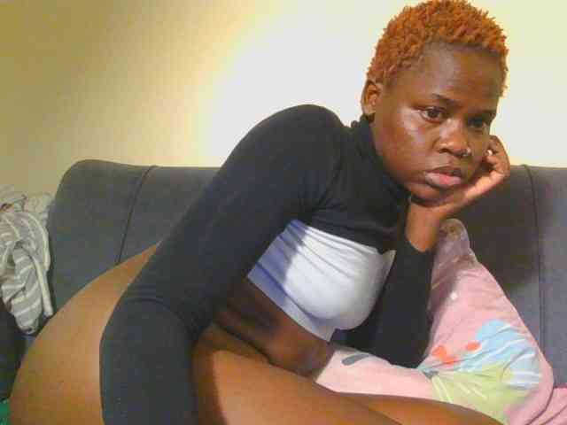 Midnightwhisper01 webcam