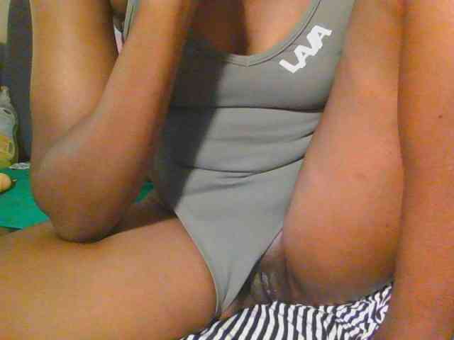 Midnightwhisper01 webcam
