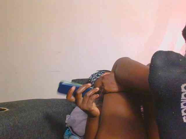 Midnightwhisper01 webcam