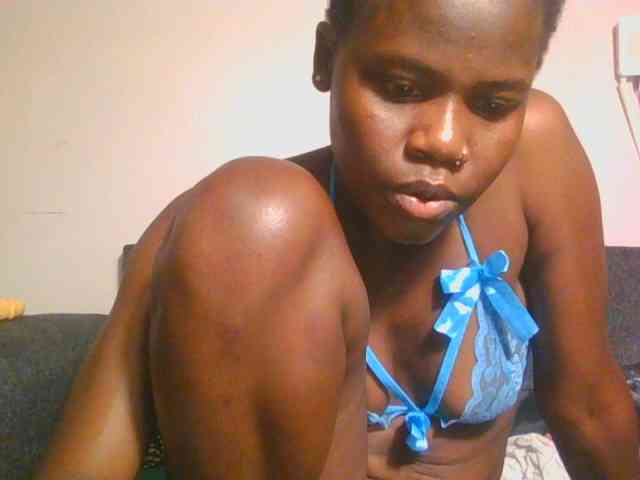 Midnightwhisper01 webcam