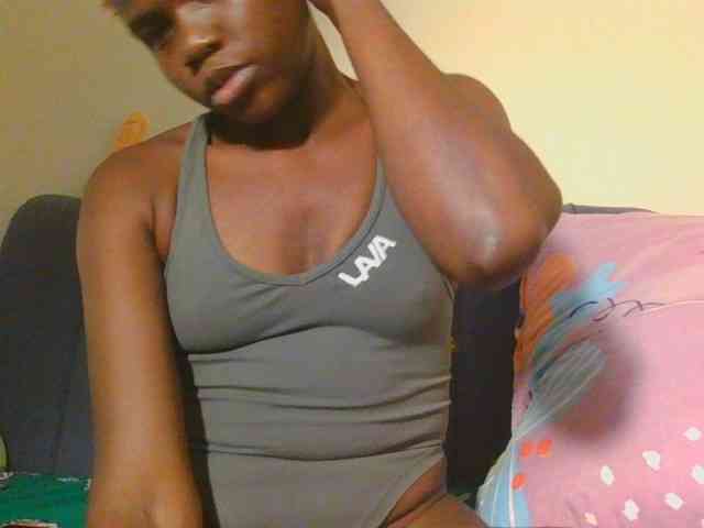 Midnightwhisper01 webcam