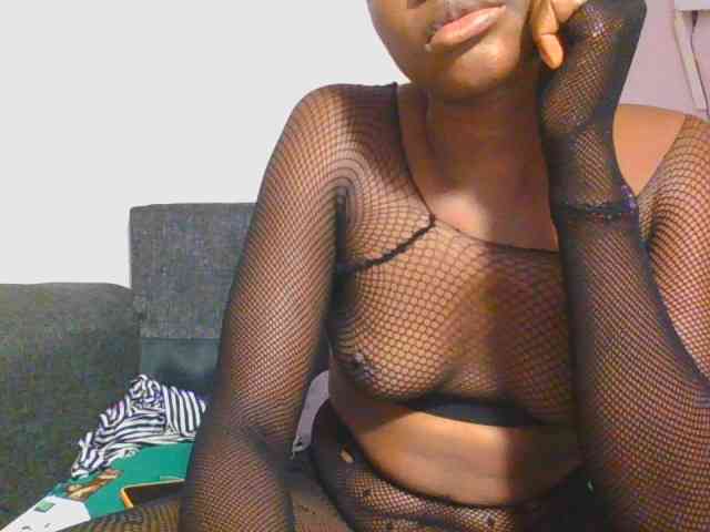 Midnightwhisper01 webcam