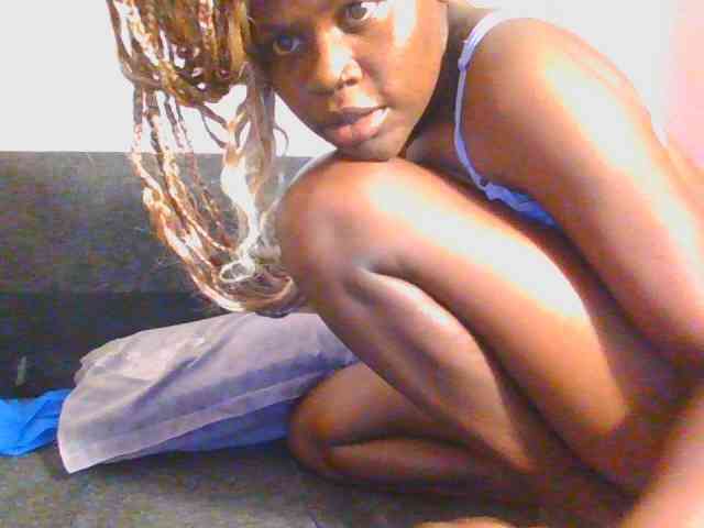 Midnightwhisper01 webcam