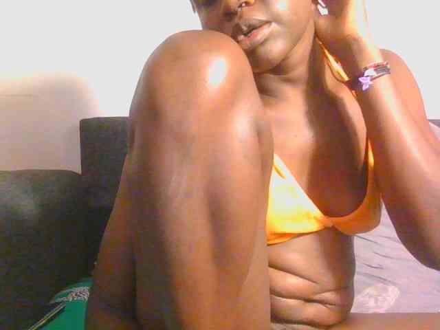 Midnightwhisper01 webcam