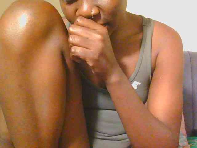 Midnightwhisper01 webcam