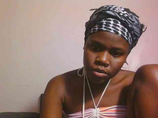 Midnightwhisper01 webcam