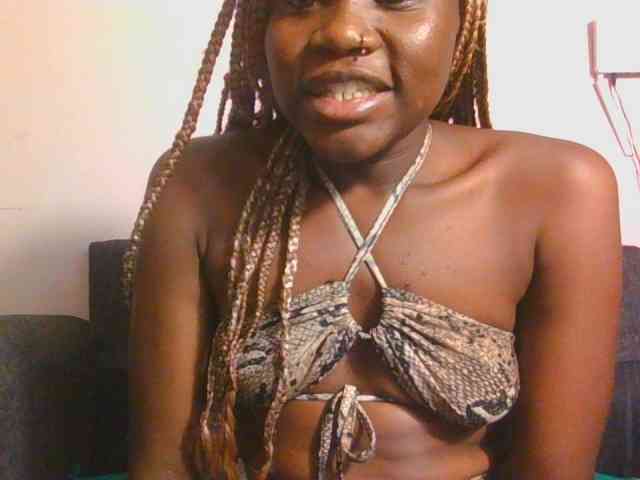 Midnightwhisper01 webcam