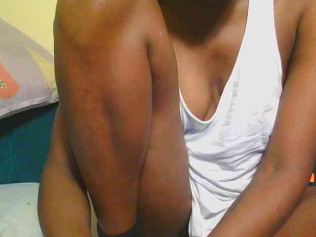 Midnightwhisper01 webcam