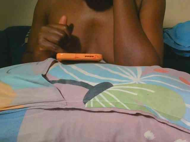 Midnightwhisper01 webcam
