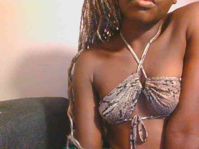 Midnightwhisper01 webcam