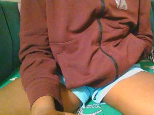Midnightwhisper01 webcam