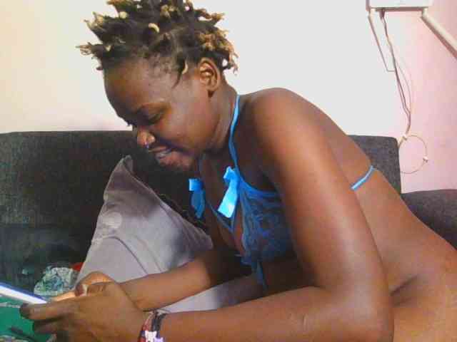 Midnightwhisper01 webcam