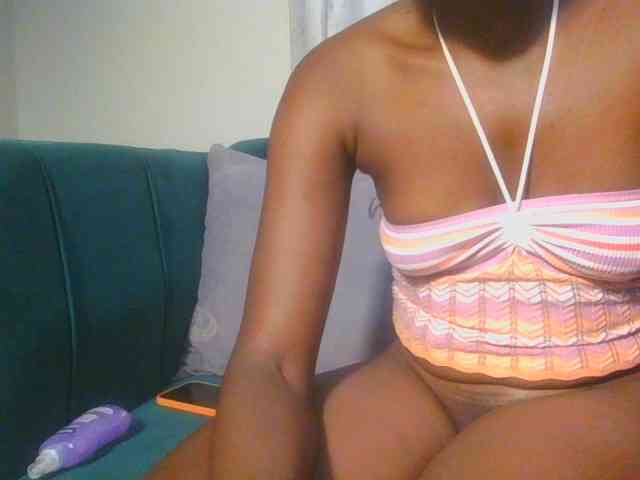 Midnightwhisper01 webcam