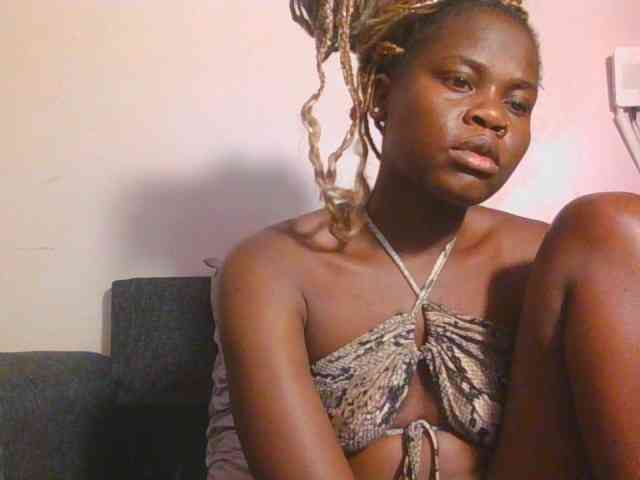 Midnightwhisper01 webcam