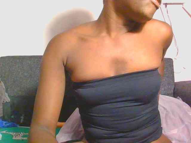 Midnightwhisper01 webcam