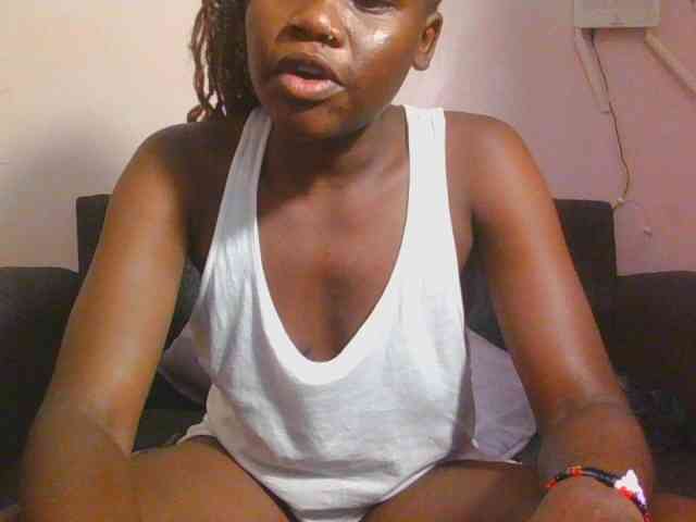 Midnightwhisper01 webcam