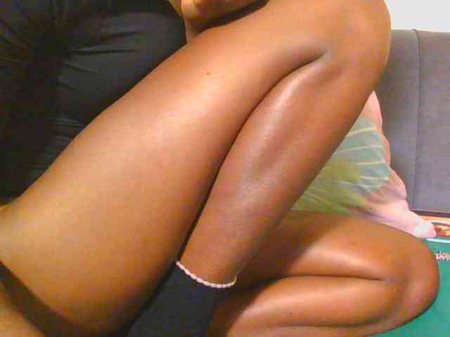 Midnightwhisper01 webcam