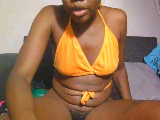 Midnightwhisper01 webcam