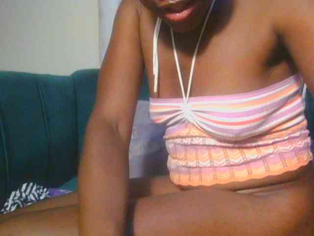 Midnightwhisper01 webcam